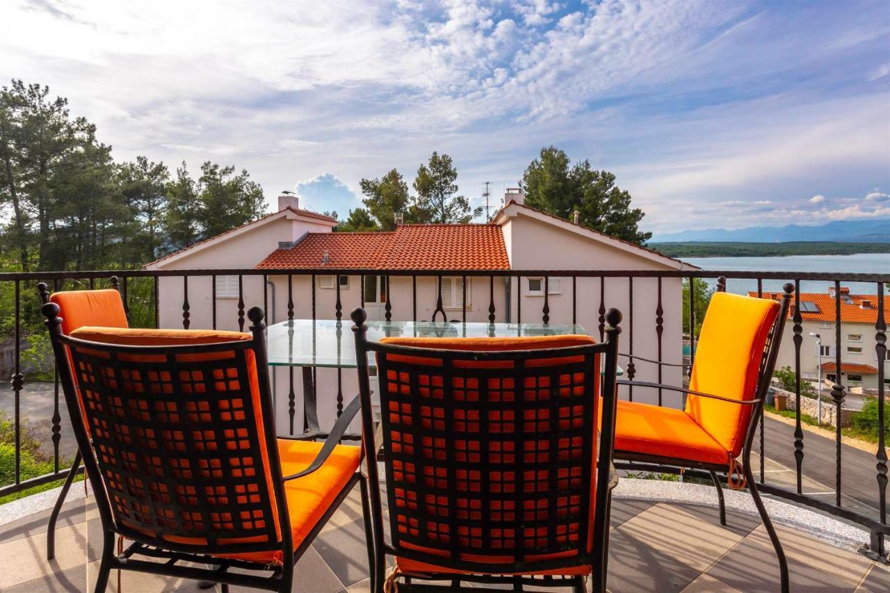 Seafront Apartment Soline With Seaview Εξωτερικό φωτογραφία